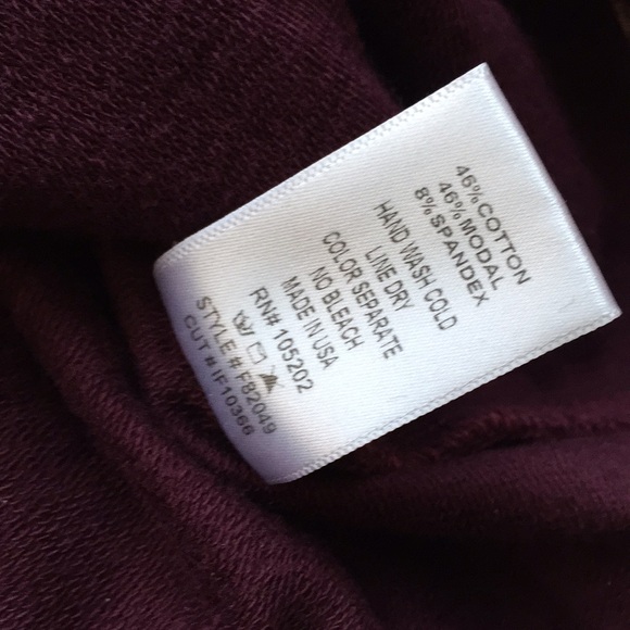 🌺 Gorgeous color BUTTON DOWN back top🌺 - Picture 5 of 6